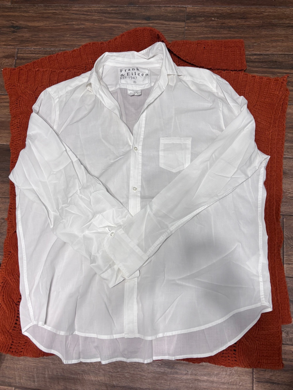 Frank & Eileen White Women’s Lightweight Button-Down Shirt